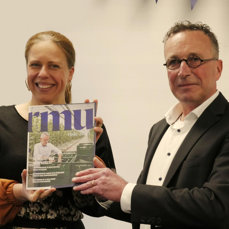 Arbeidsvoorwaardennota overhandigd aan minister Schouten