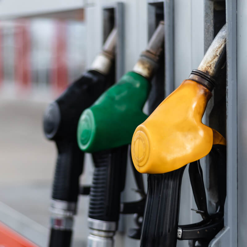 Waarom blijft de kilometervergoeding achter bij de brandstofprijs?